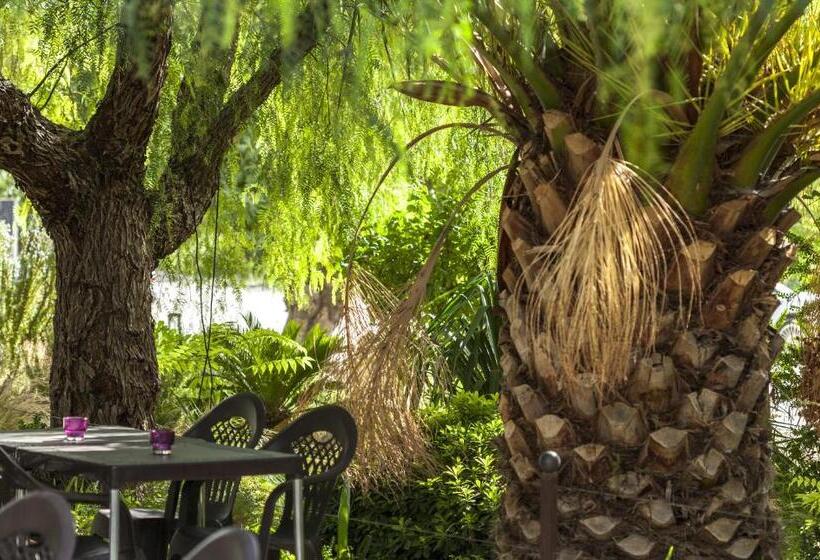 پانسیون Jardines De Casablanca