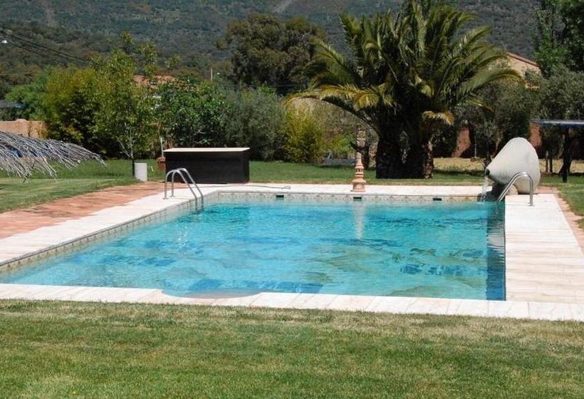 פנסיון Posada Tresmentiras