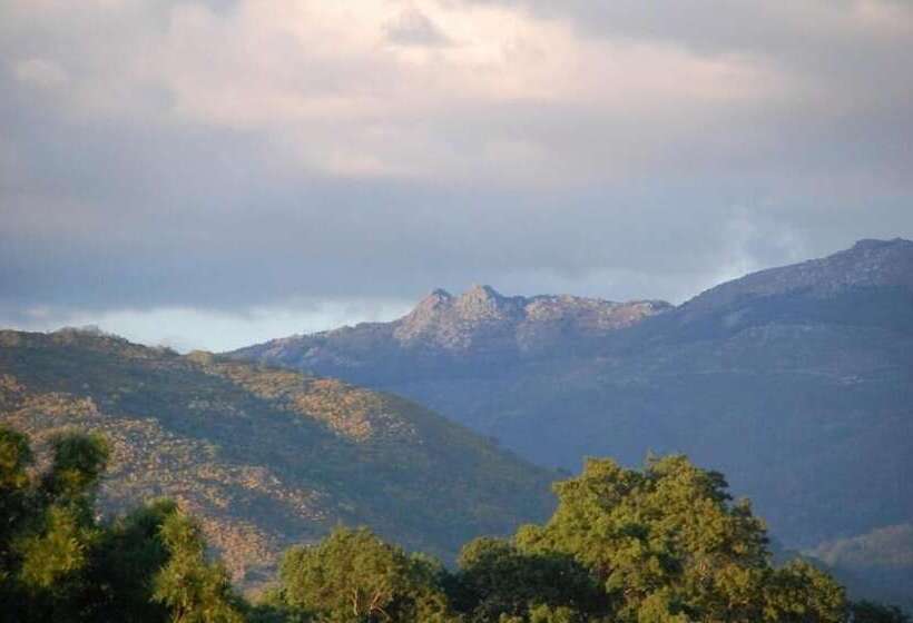 פנסיון Posada Tresmentiras