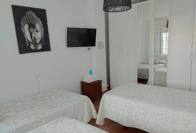 Pensión Vegadeo Gijón