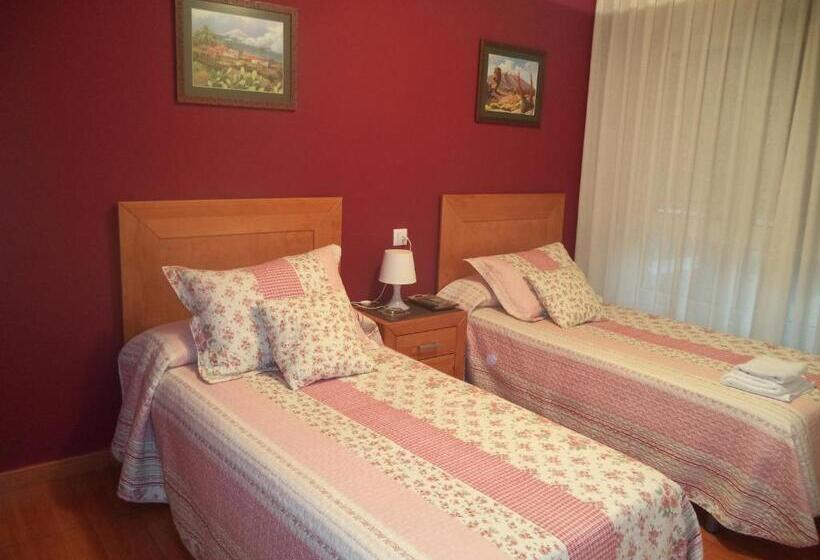 Pensión Vegadeo Gijón