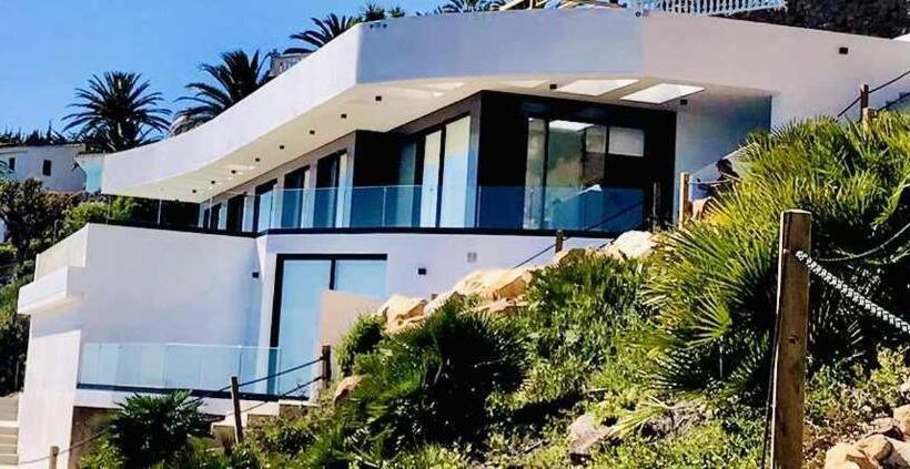 ペンション Villa El Buzo