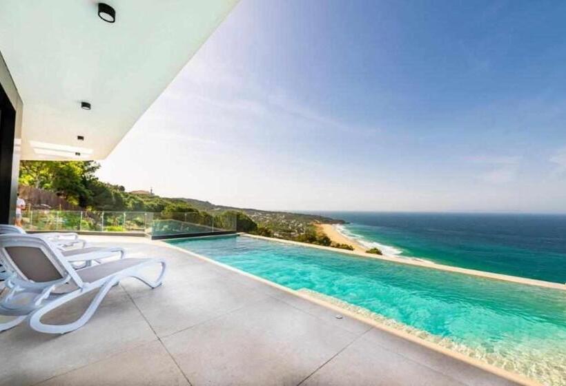 ペンション Villa El Buzo