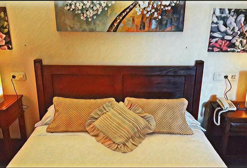 Vía Natura Hotel Rural Gastronómico