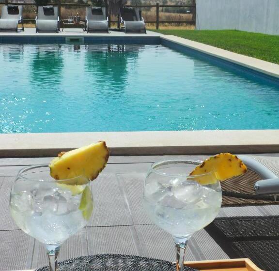 هاستل Dh Country House