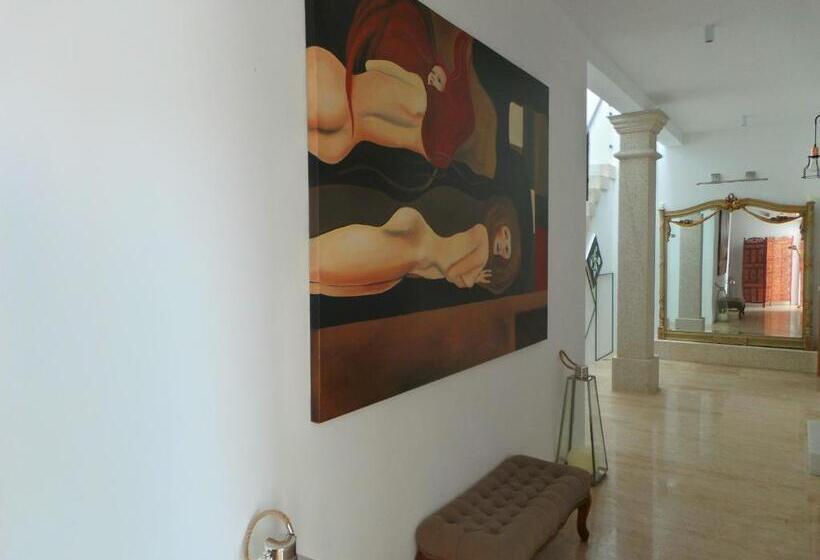 هاستل Dh Country House