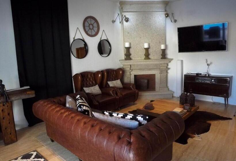 هاستل Dh Country House