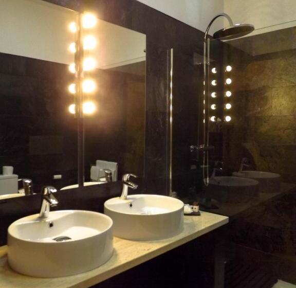 هاستل Dh Country House