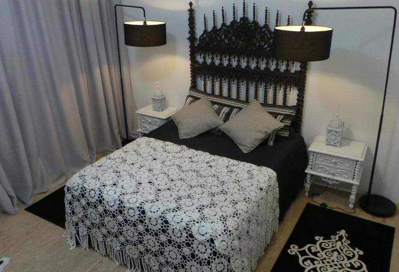 هاستل Dh Country House