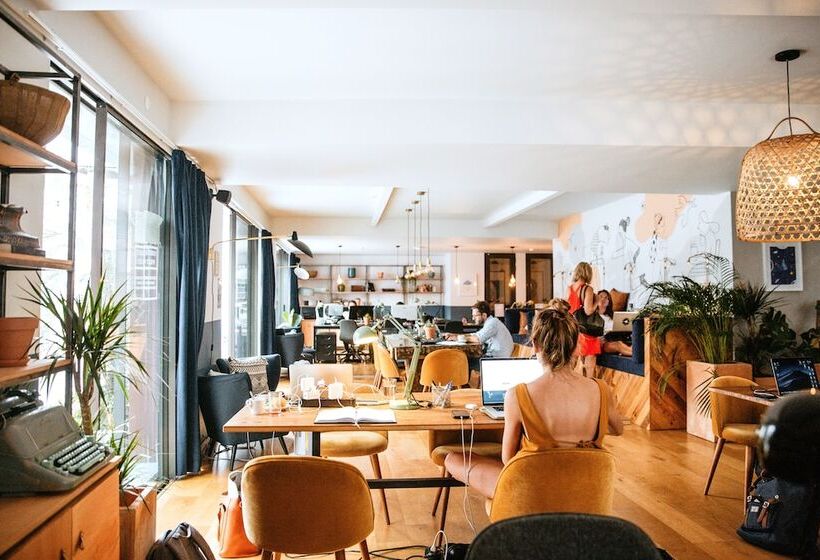 هاستل Selina Secret Garden Lisbon