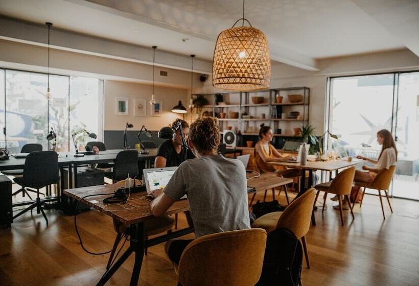 هاستل Selina Secret Garden Lisbon