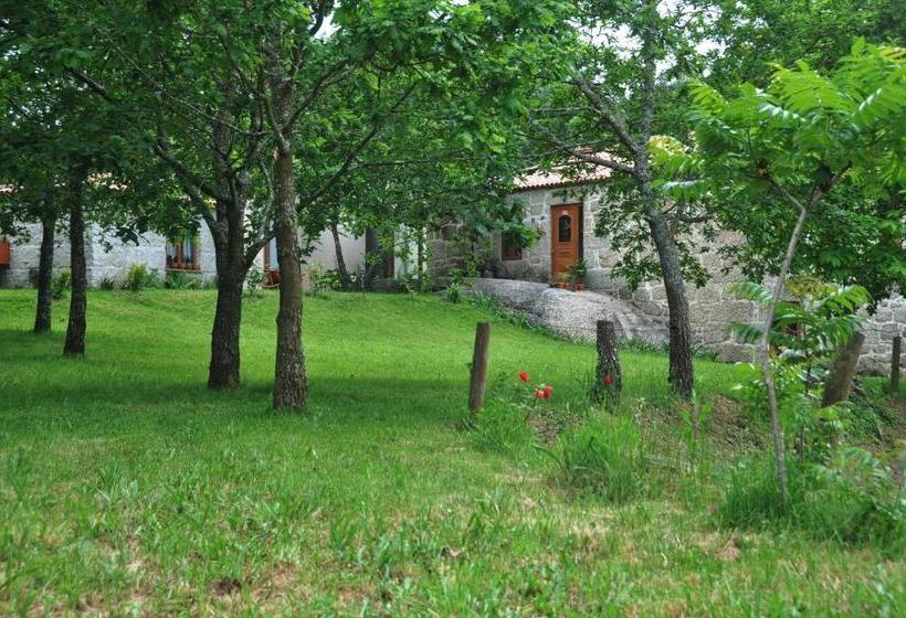 مبيت وإفطار Casas Vale Martinho