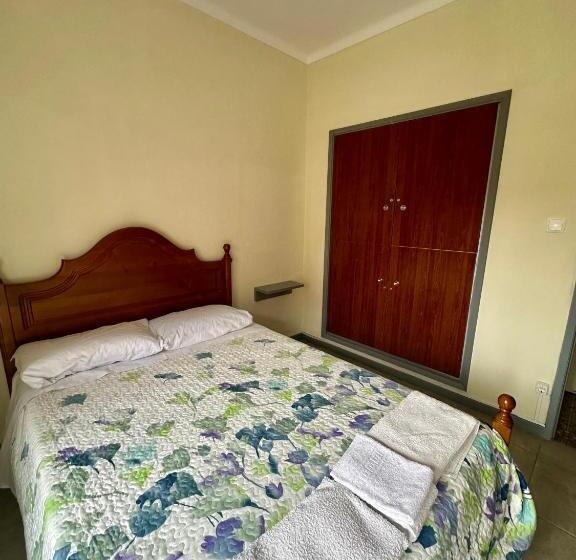 ペンション Abrigo Do Portinho