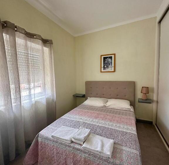 ペンション Abrigo Do Portinho