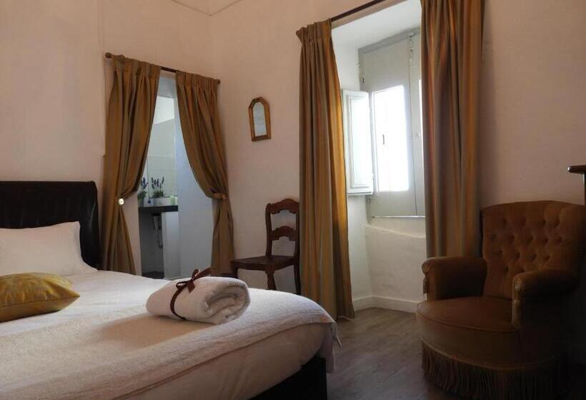 بنسيون Alandroal Guest House,