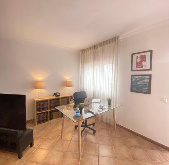 פנסיון Aloha Burgau Guesthouse