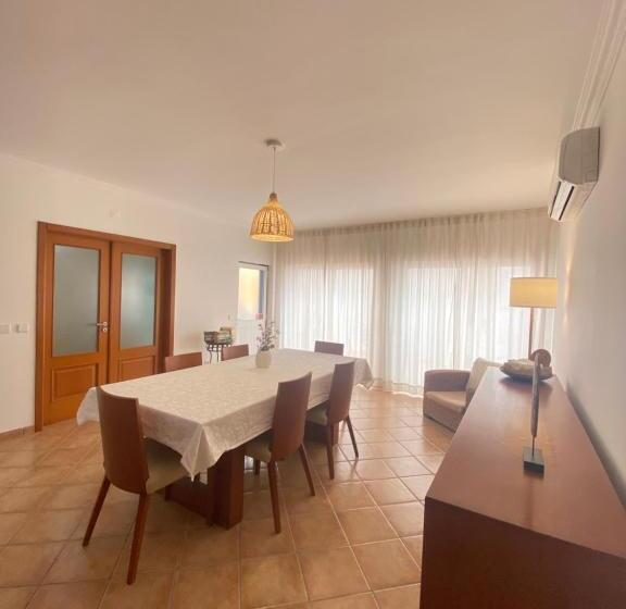 פנסיון Aloha Burgau Guesthouse