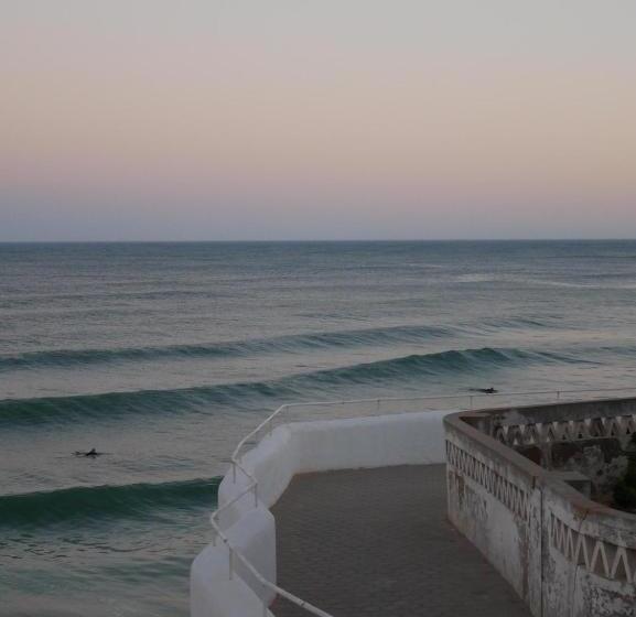 פנסיון Aloha Burgau Guesthouse