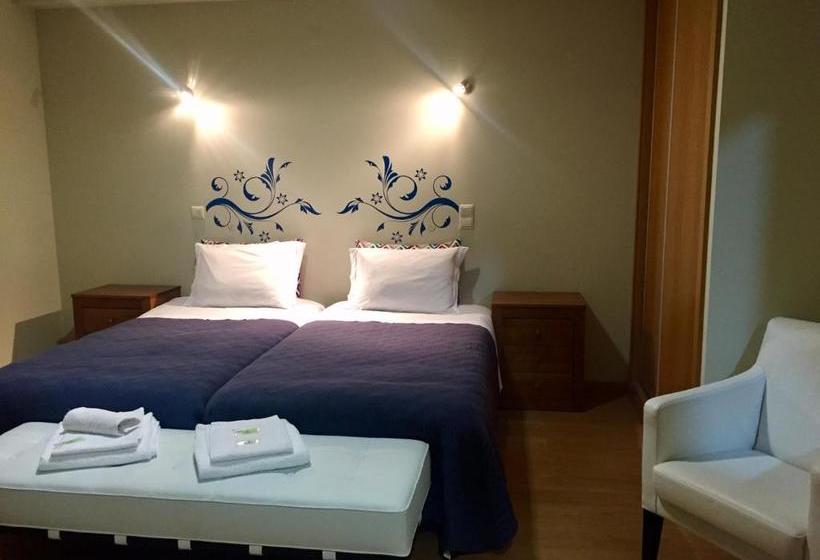 펜션 Altitude Alojamento E Restauração