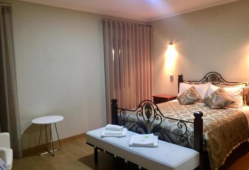 펜션 Altitude Alojamento E Restauração