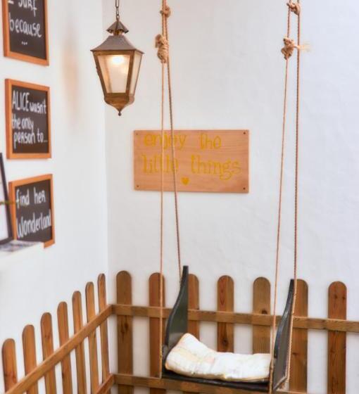 פנסיון Balili Surf House