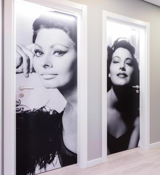 פנסיון Chic Studios