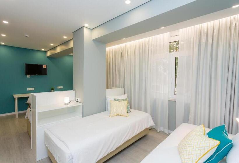 פנסיון Chic Studios