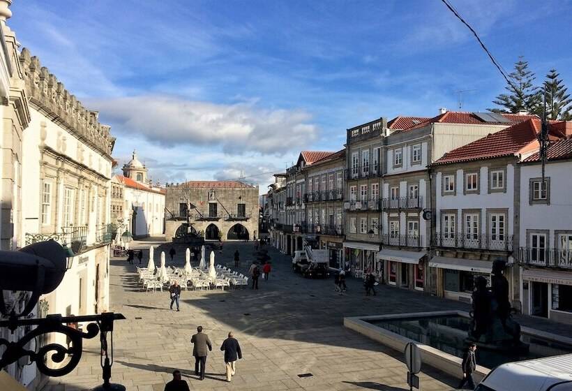 膳宿费 Dona Emília Guest House & Studio Apartment Building