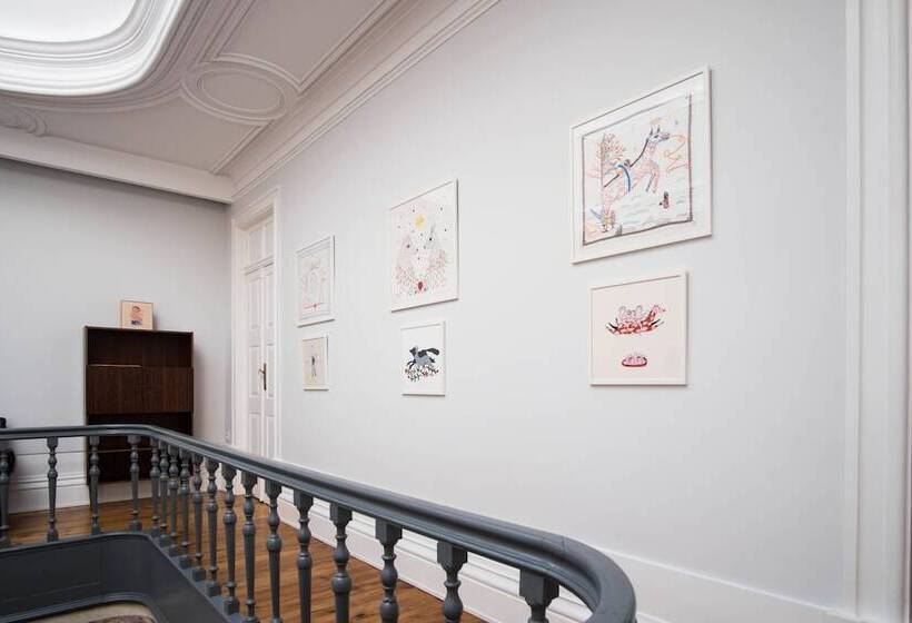 膳宿费 Dona Emília Guest House & Studio Apartment Building