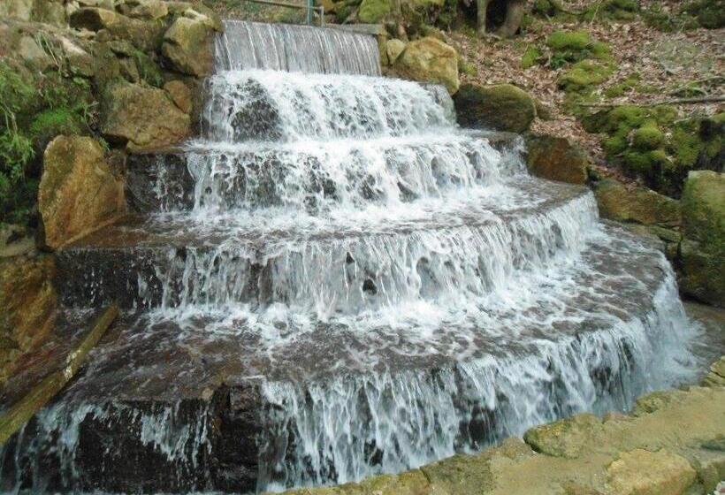 펜션 Encosta Dos Túneis   Turismo E Lazer