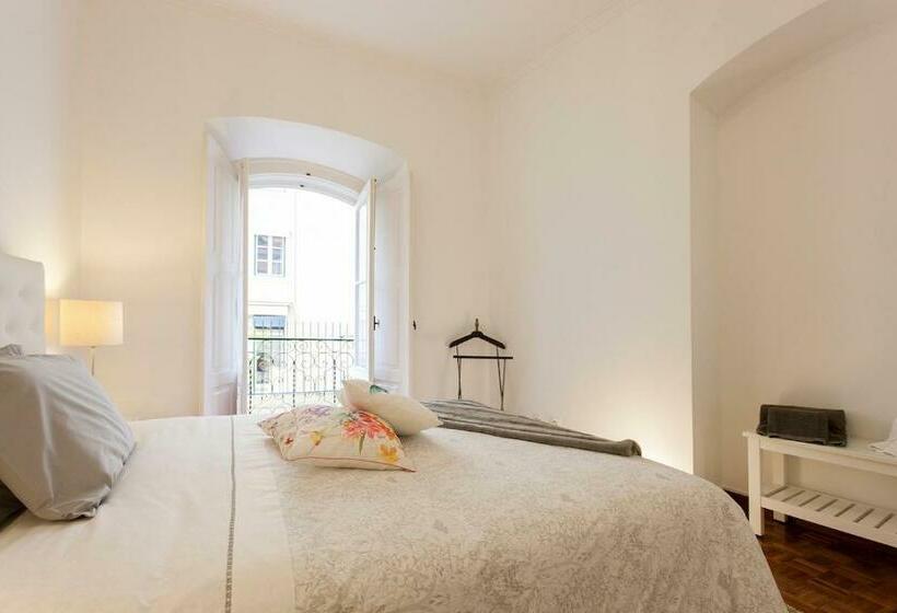 پانسیون Ginjinha House   4 Rooms   Bairro Alto   With Ac!