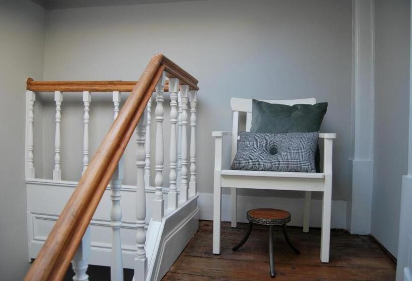 پانسیون Guest House Santa Clara