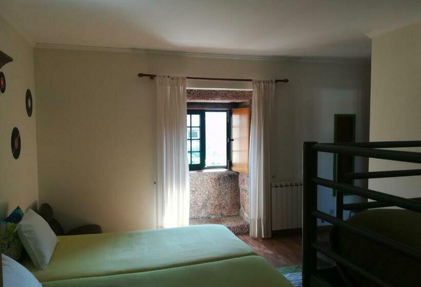 Пансион Guesthouse Casa Das Abegoarias