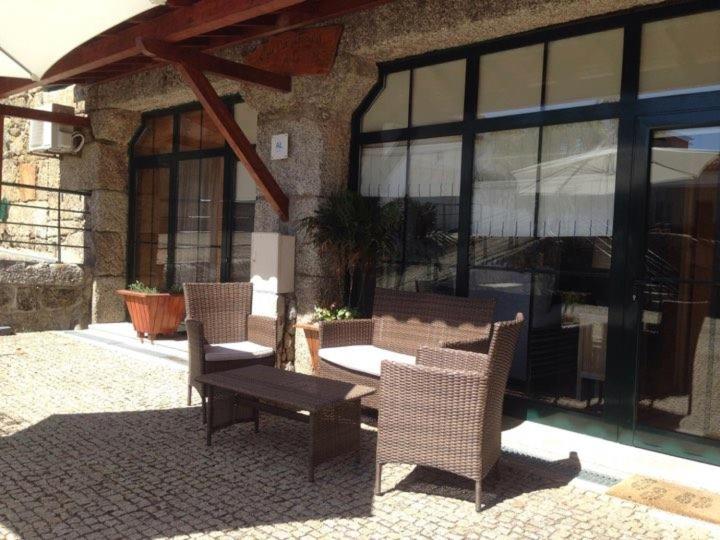 Пансион Guesthouse Casa Das Abegoarias