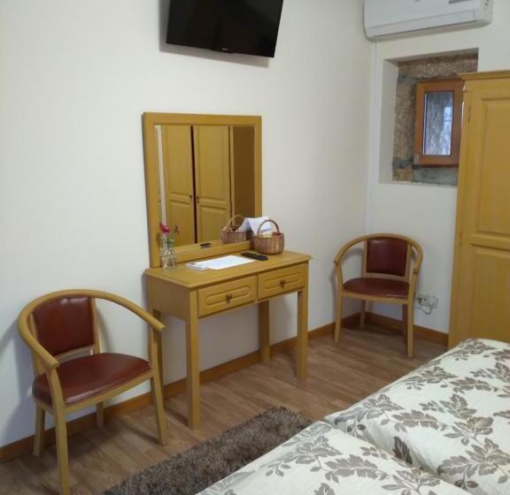 Пансион Guesthouse Casa Das Abegoarias