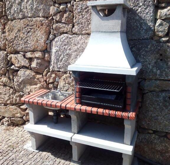 Пансион Guesthouse Casa Das Abegoarias