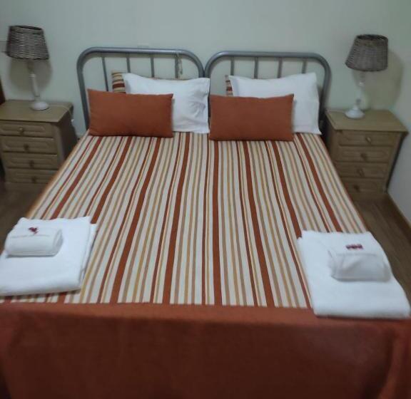 Пансион Guesthouse Casa Das Abegoarias