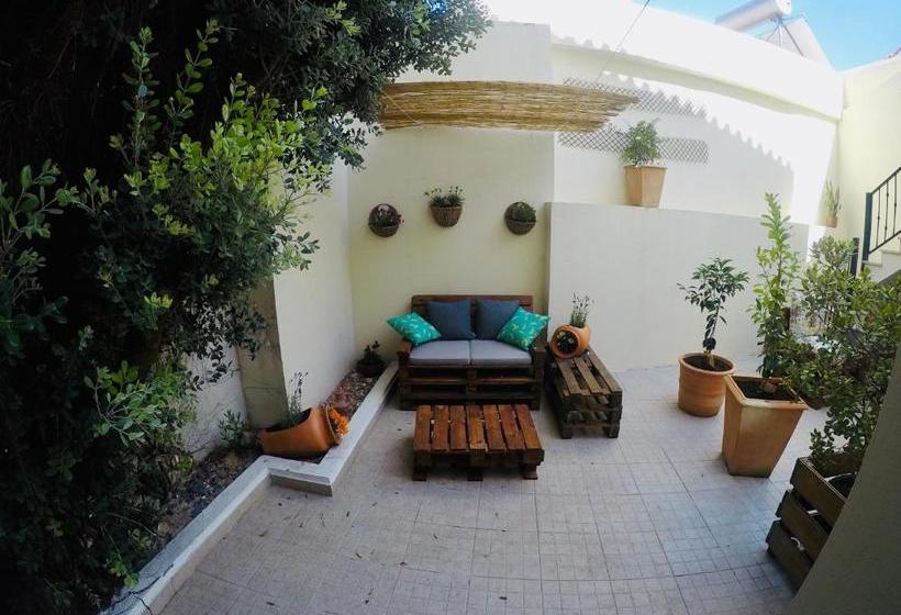 Пансион Pillows Peniche B&b