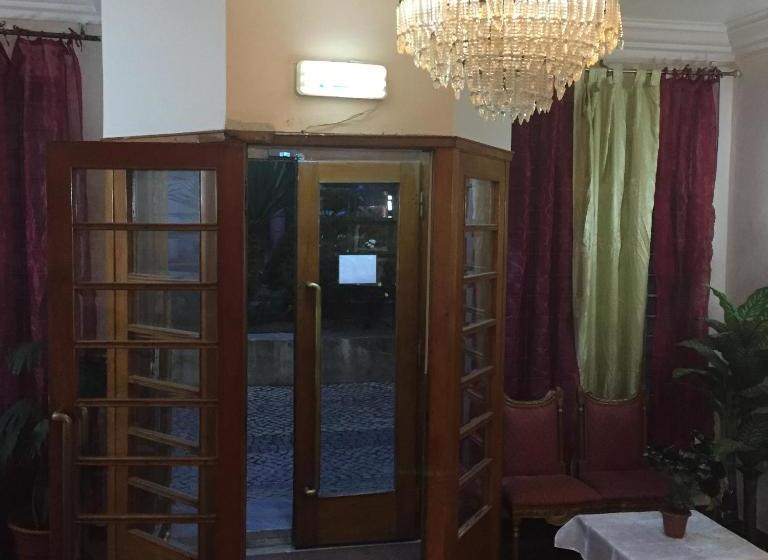 Пансион Residencial Central