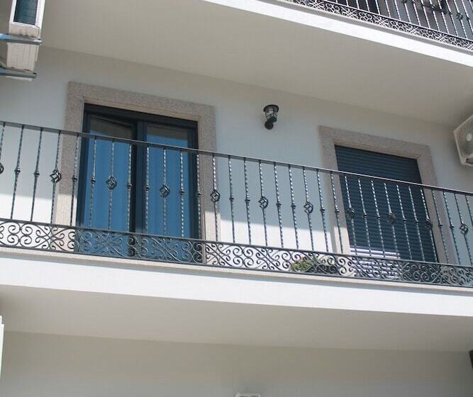 פנסיון Residencial Kuarenta&um