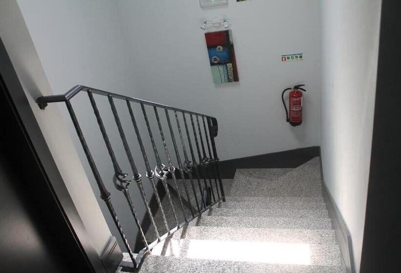 פנסיון Residencial Kuarenta&um