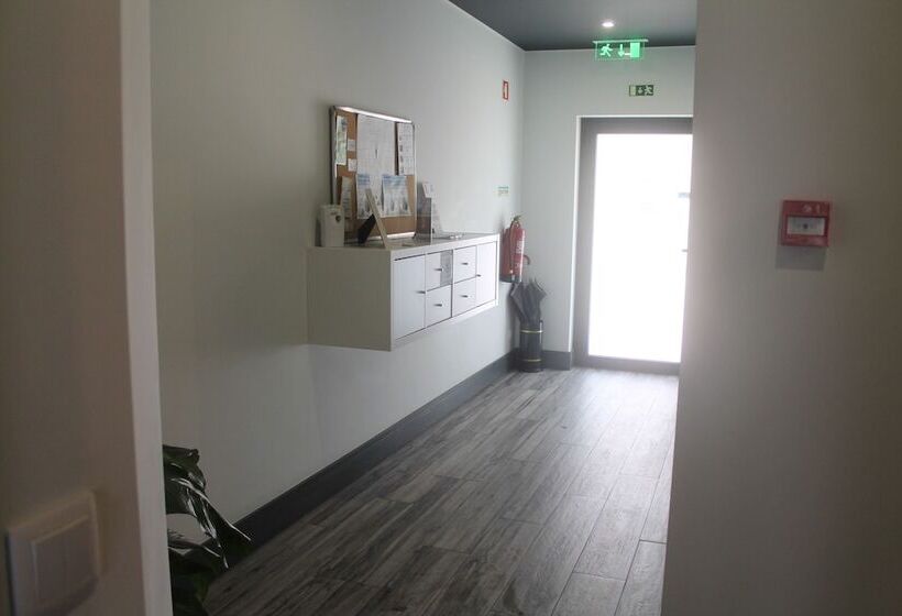 פנסיון Residencial Kuarenta&um