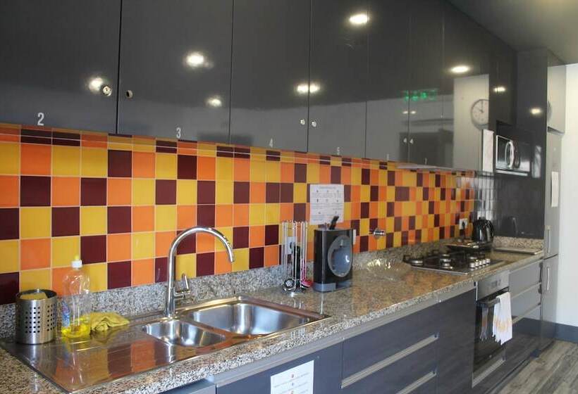 פנסיון Residencial Kuarenta&um