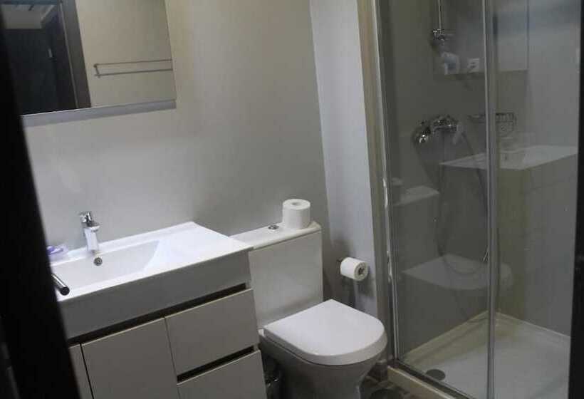 פנסיון Residencial Kuarenta&um