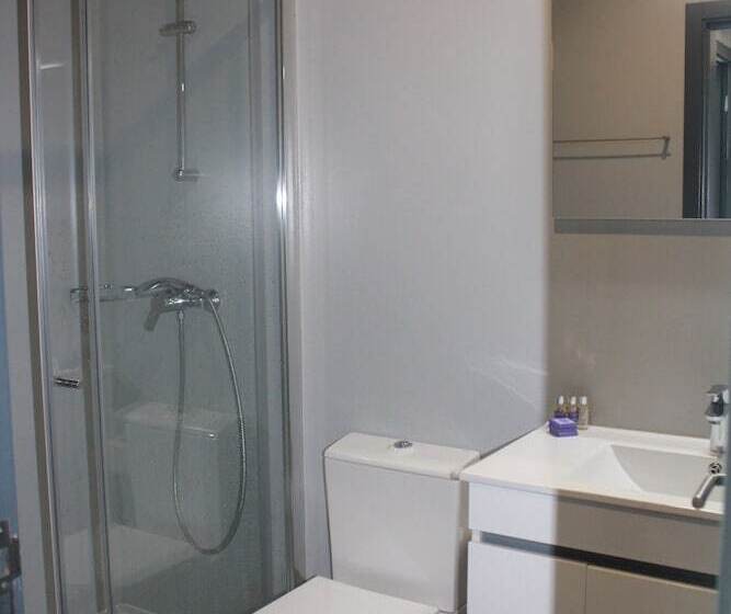 פנסיון Residencial Kuarenta&um