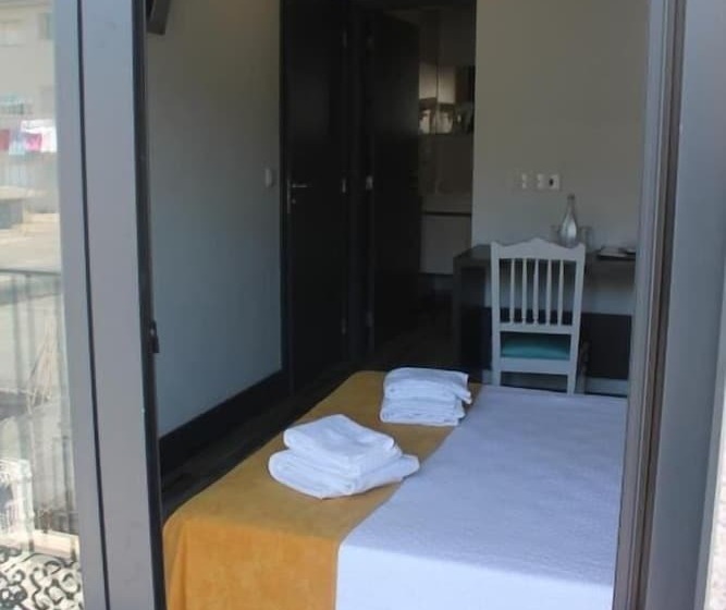 פנסיון Residencial Kuarenta&um