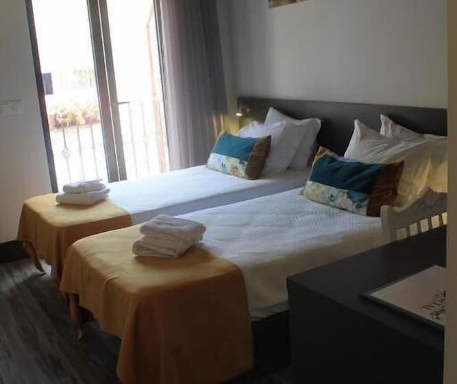 פנסיון Residencial Kuarenta&um