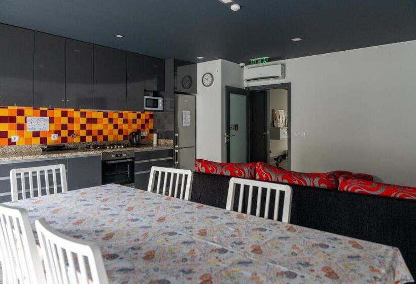 פנסיון Residencial Kuarenta&um