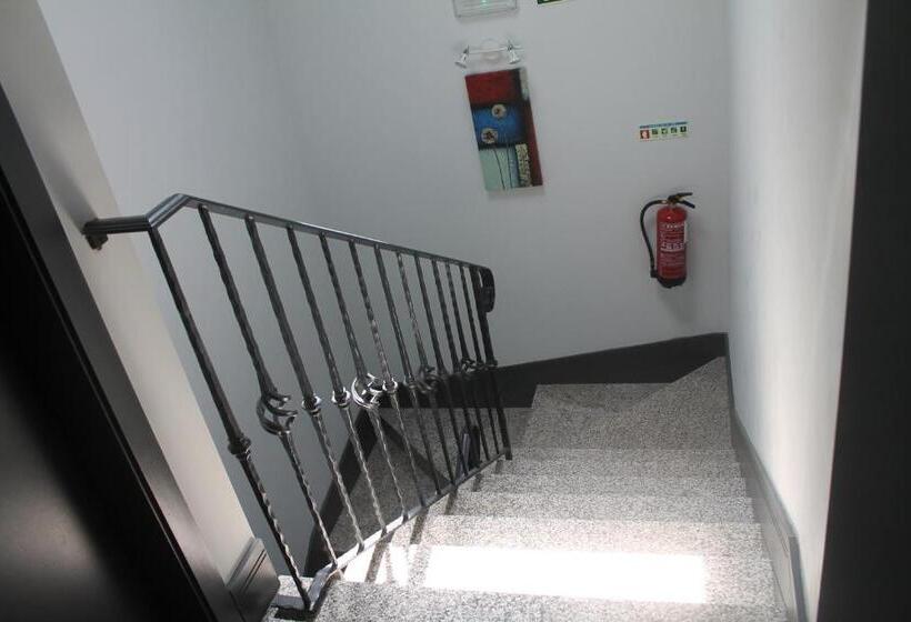 פנסיון Residencial Kuarenta&um