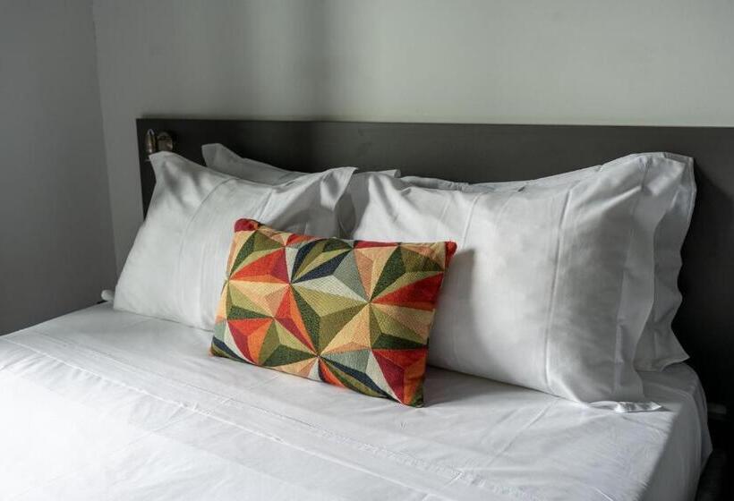 פנסיון Residencial Kuarenta&um